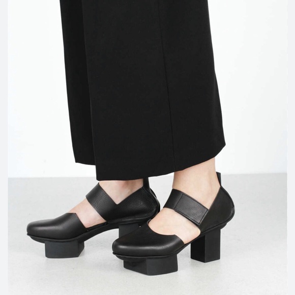 Trippen Shoes - Trippen Metallic Dark Green Leather Mary Jane Block Heel Shoes EU 36